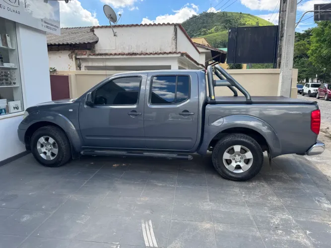 Nissan Frontier XE CD 4X4 2.5 TB Diesel 2013