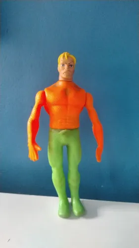 Boneco Aquaman de borracha antigo