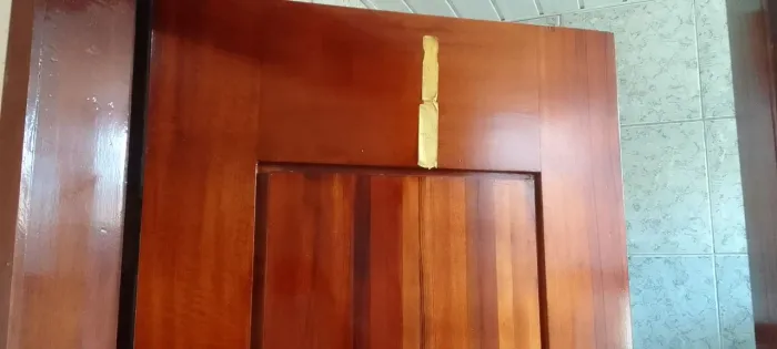 Restaure a cor da sua porta, armário e etc. 