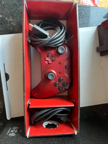 Vendo Xbox One s 2tb edição colecionador