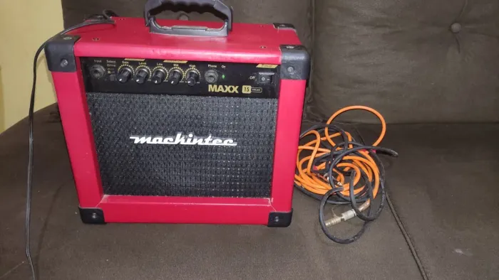 Vendo essa caixa amplificada nova