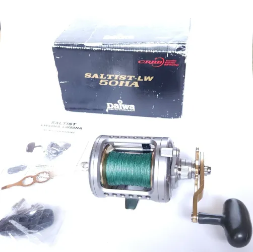 Carretilha Daiwa Saltist LW 50HA Pesca Pesada