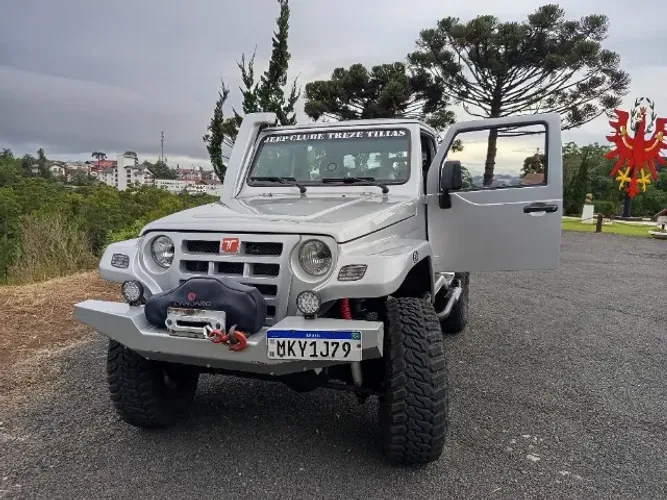 Troller T-4 4X4 3.0 TB Int. Cap. Rígida Diesel 2012