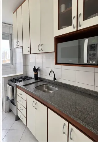 Cozinha planejada completa usada para doação