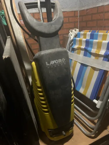Lavadora de Alta Pressão Lavor Magnum - Potente e Funcional
