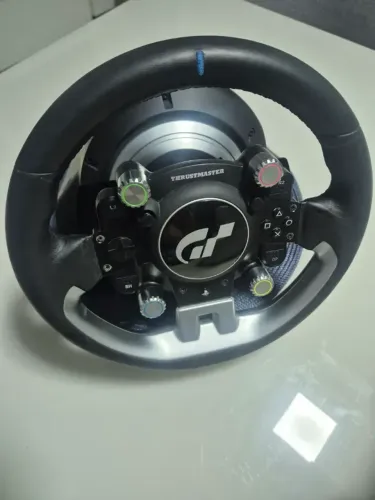 Vendo volante Thrustmaster T-GT II, em excelente estado de conservação e funcionando perfe