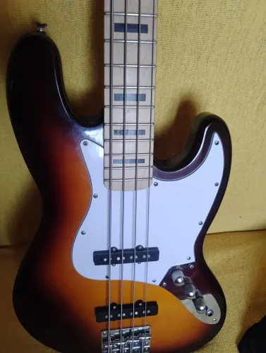Vendo troca baixo novo Waldemar