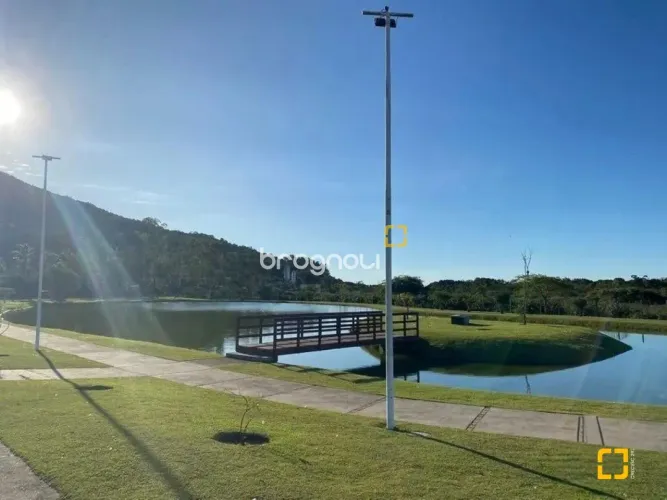 Terreno em Condomínio Fechado 453m² - Ratones