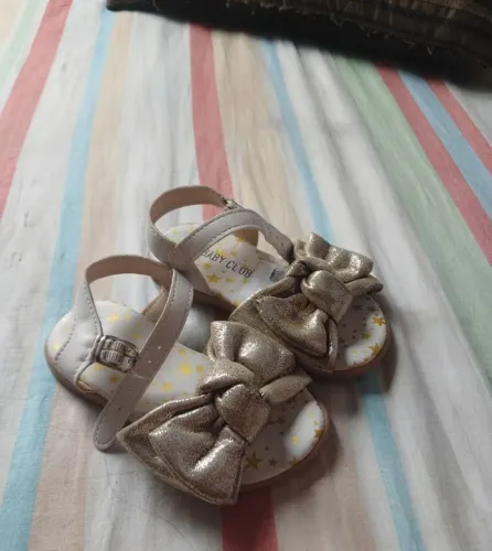 Sandália Bebê Menina Laço Dourado Baby Club 