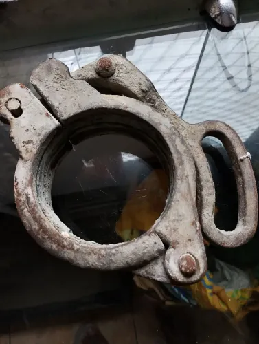 Vendo braçadeira de mangote de bomba de concreto 150 reais chamar no whatsapp * 