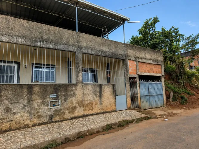 Casa + terreno frente rua