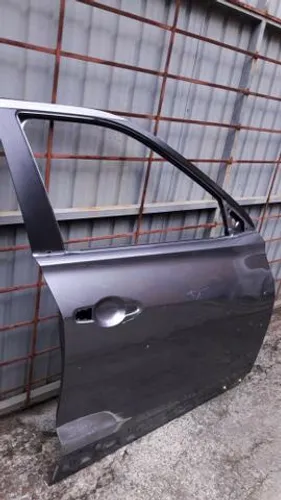 Porta dianteira direita nissan Kicks