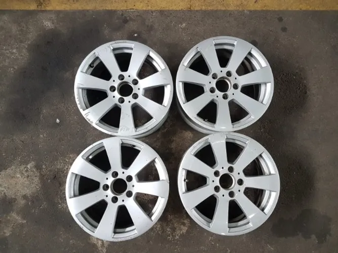 Roda Aro 16 Mercedes-Benz Classe C 200 Original 2008 e 2009.