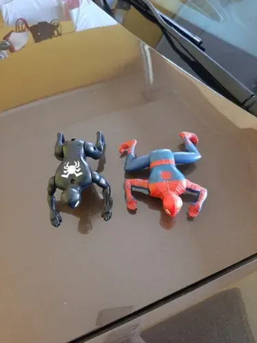 Homem Aranha e Venom (60 os dois)