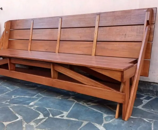 Banco que vira mesa com 2,50mts madeira de eucalipto 