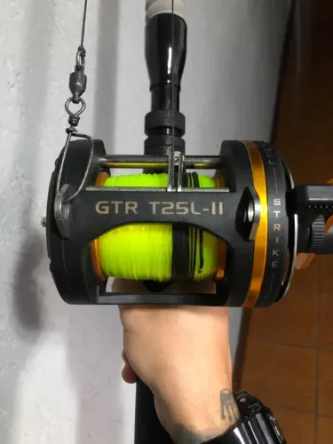 KIT VARA DE PESCA RAPALA CARIBBEAN E CARRETILHA
