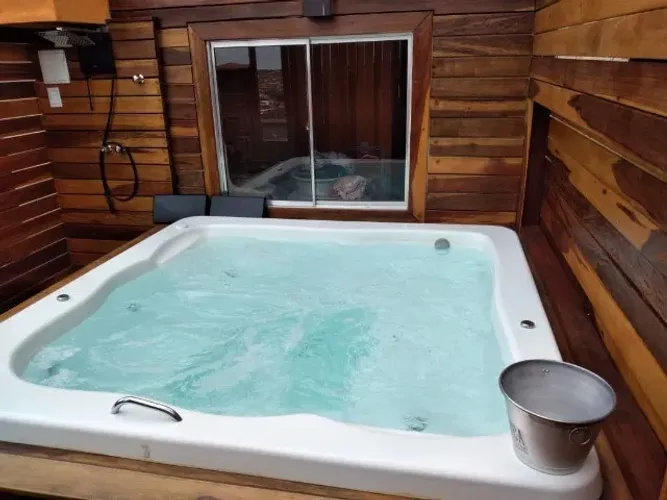 (Victor) Spa de fibra novo espaçoso completo