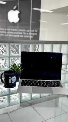 MacBook Air 2018 A1932 i5 8Gb 120Gb Ssd  (semi novo) Loja Fisica- Garantia