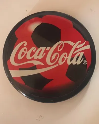 Cofre coca cola lata p parede