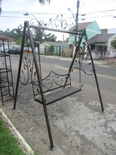 Balanços com Cavalete em Ferro Forjado Exclusivos e Sob Medidas na CasaDeFerro