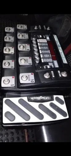 Pedaleira Digitech Rp1000 com fonte
