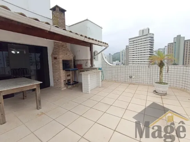 COBERTURA DUPLEX COM CHURRASQUEIRA E ÁREA EXTERNA PARA LOCAÇÃO NA PRAIA DO TOMBO - REF.: 5