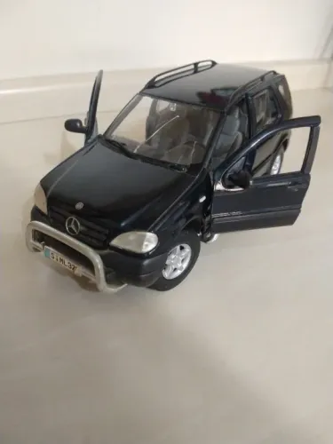 Miniatura Mercedes Benz Ml 320 Maisto 1997 Special Edition 1:18