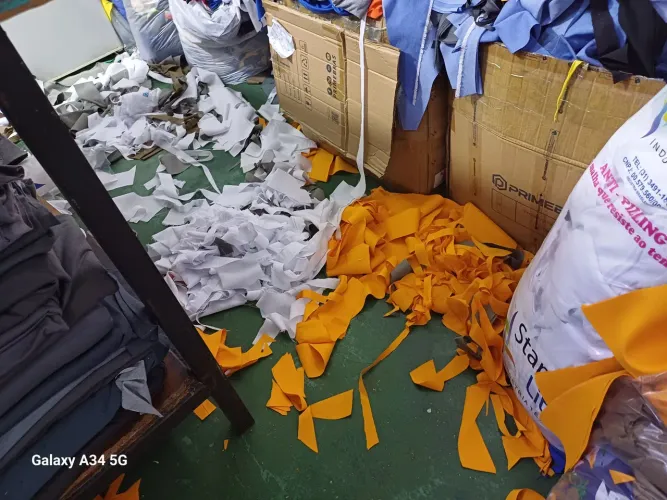 Retalhos de malha e outros tecidos retirar em Taguatinga-DF *