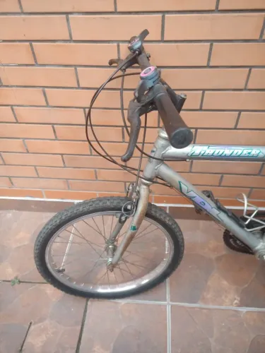 Bicicleta Aro 20 mini mountain bike usada