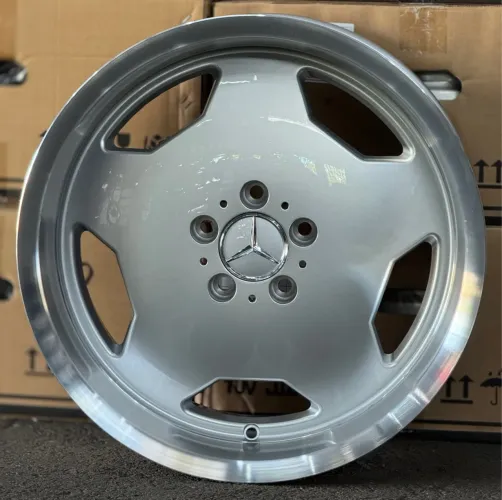 Rodas exclusivas Mercedes aro 18 duas talas 8 e 9 furacão 5x112