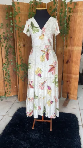 Vestido marfino NOVO 