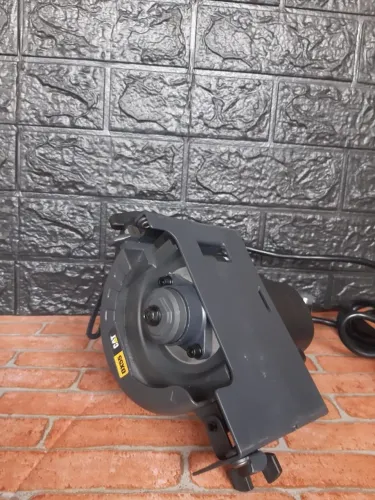 Serra Mármore 1400W CAT - Ideal para Cortes Rentes