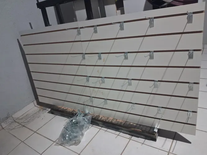 Painel canaletado expositor para lojas aparti de 125 R$