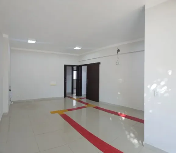 Casa comercial para locação c/ 450m² de area total, 12 salas, bairro Alvorada, Cuiabá/MT