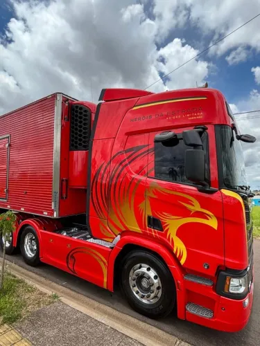 SCANIA R450 Truck  CARRETA CÂMARA FRIA