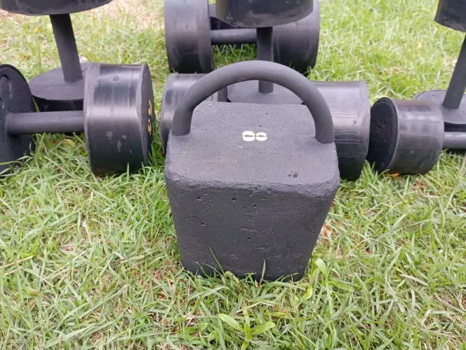 Halteres emborrachado para você malhar em casa ?