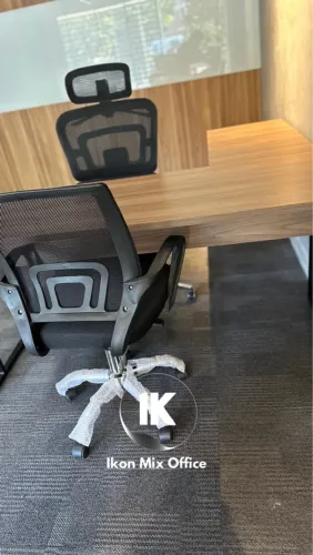KIT MESA COM CADEIRAS PARA ESCRITÓRIO