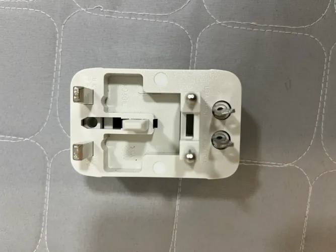 Adaptador de Tomadas Universal
