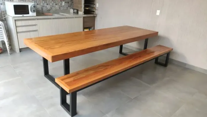 Mesa de Jantar Rústica com Bancada