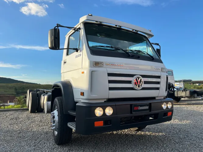Caminhão vw 23230 worker truck