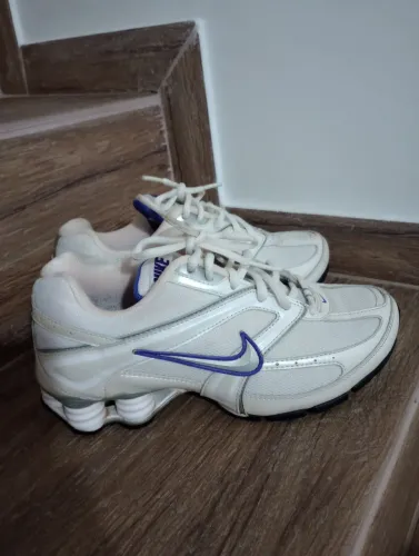 Tênis Nike Shox- Número 35