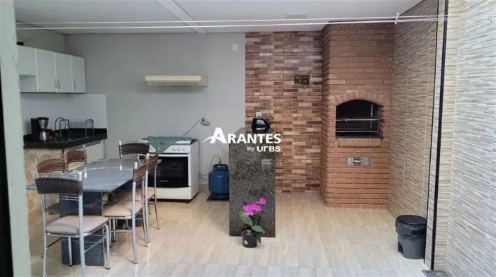 Sobrado com 77,52m² 2 quartos à venda no bairro Novo Mundo