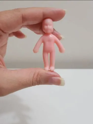 boneco antigo de plástico tamanho aproximado 6 cm