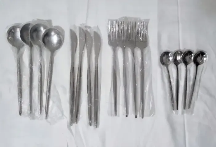 Conjunto Talheres em Inox 16 peças