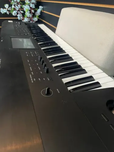 Teclado Korg Workstation Krome 61 (NOVO)
