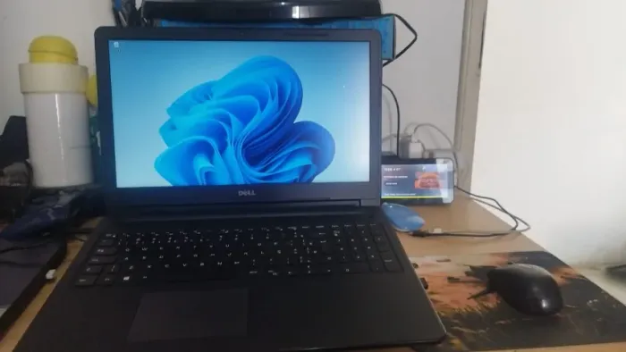 Notebook Dell Inspiron 15 Série 3000 - Potência e Velocidade para o seu Dia a Dia!