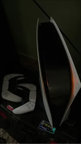 PlayStation 5 , 2 Controles , 2 TB , 8 Jogos 