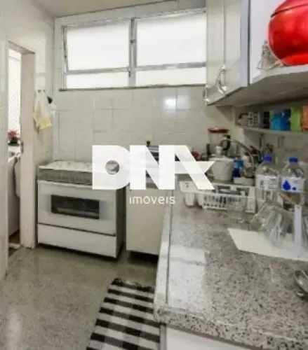 Apartamento - / Residencial / Copacabana