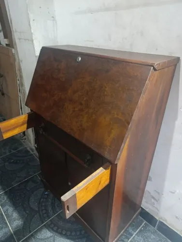 Secretária Antiga em Madeira