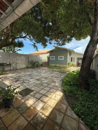 VENDE-SE CASA NA PEDREIRA